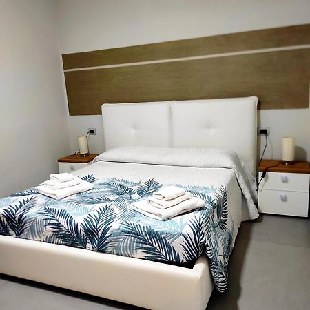 Albergo Piazza Risorgimento Porto Cesareo Kültér fotó