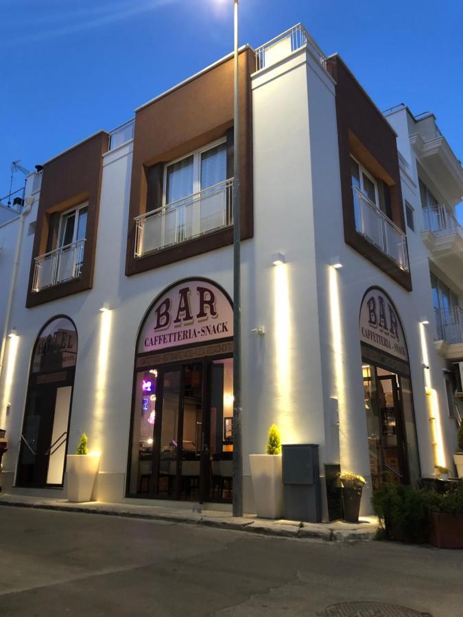 Albergo Piazza Risorgimento Porto Cesareo Kültér fotó